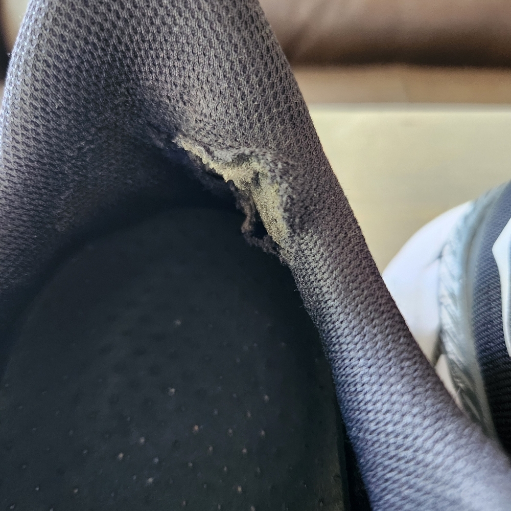 Hoka - Picture 2 of 11